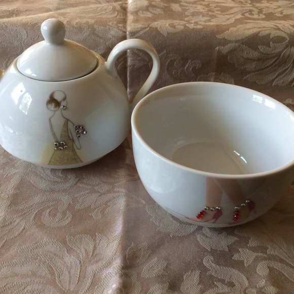 Stackable Teapot and Cup Set - Picture 2 of 11